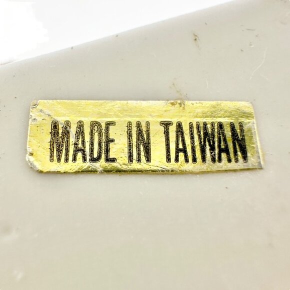 Atlantic City Souvenir 3pc Set Salt and Pepper Shakers Toothpick Holder Ceramic - Picture 6 of 9